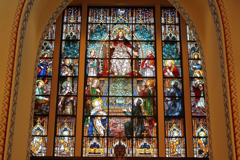 This Nebraska Chapel Was Inspired By Historic Churches In Milan, Italy - Decor Hint Columns, Color, And Painted Ceilings