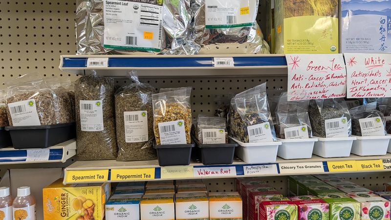 A Spice Wall That Makes Your Cabinet Look Sad