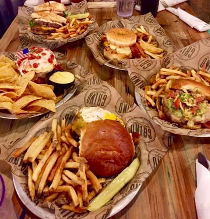 11 Strange And Delicious Tennessee Eateries You Won’t Forget Anytime Soon - Decor Hint The Grind Mac & Cheese Burger Bar, Martin