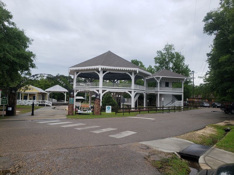 You Might Be Surprised One Of Louisiana'S Most Cheerful Places Is This Charming Little Town - Decor Hint Roots Music Nights At Town Hall