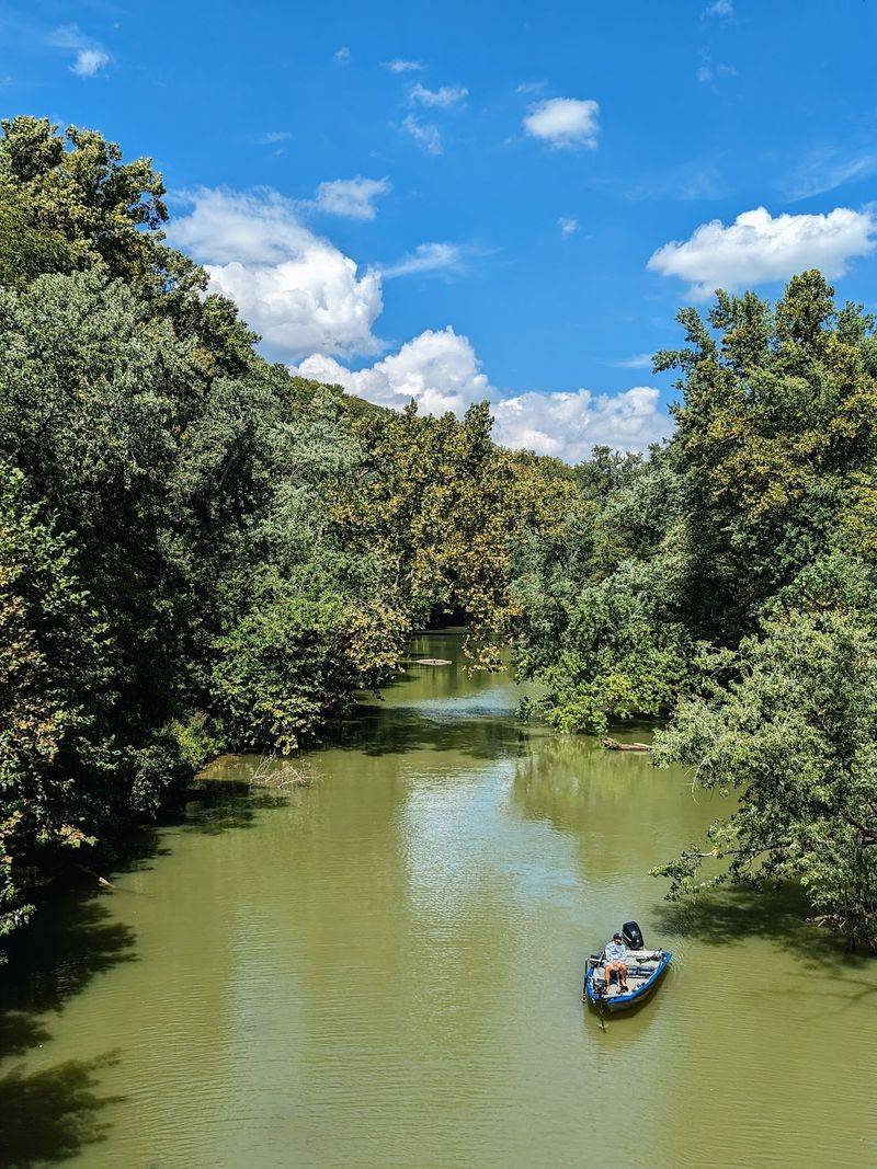 The Sprawling Indiana State Park That Far Too Many Travelers Still Overlook - Decor Hint River Access And Room To Picnic