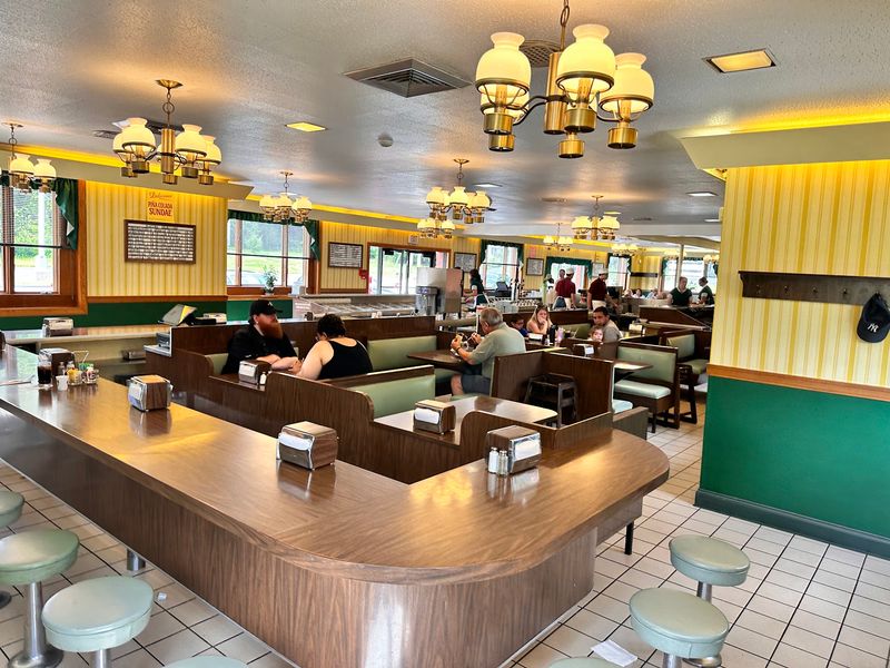 Shady Glen Restaurant And Ice Cream Parlor, Manchester