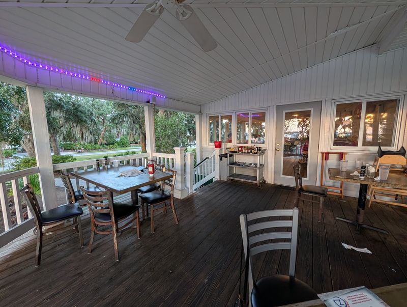 Zachry's Riverhouse