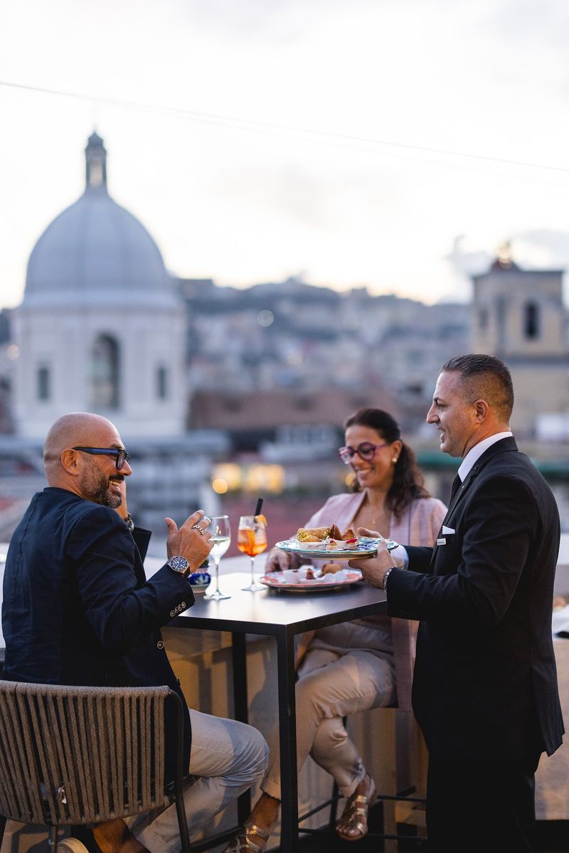 This California Town Of Fewer Than 4,000 People Somehow Has More Than 60 Restaurants - Decor Hint Vesuvio Restaurant - Italian Dining With A Rooftop Bar