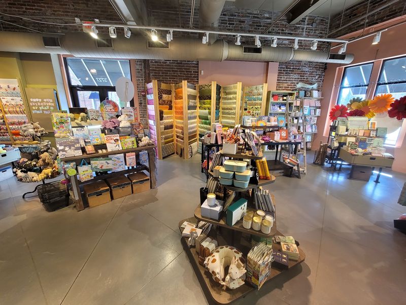 10 Stationery And Paper Shops In Kentucky Where Card Lovers Lose Track Of Time - Decor Hint Paper Source