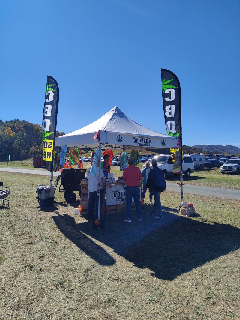 This North Carolina Fall Festival Literally Launches Pumpkins Through The Air - Decor Hint Browse Food And Craft Vendors While The Field Resets