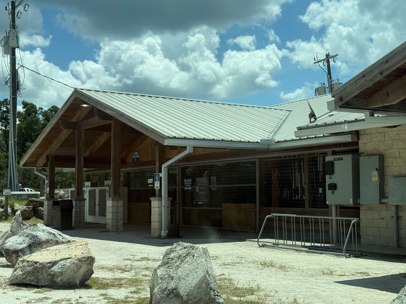This Florida Campground Lets You Arrive And Grab A Primitive Site Without Reserving Ahead - Decor Hint The General Store Handles Everything