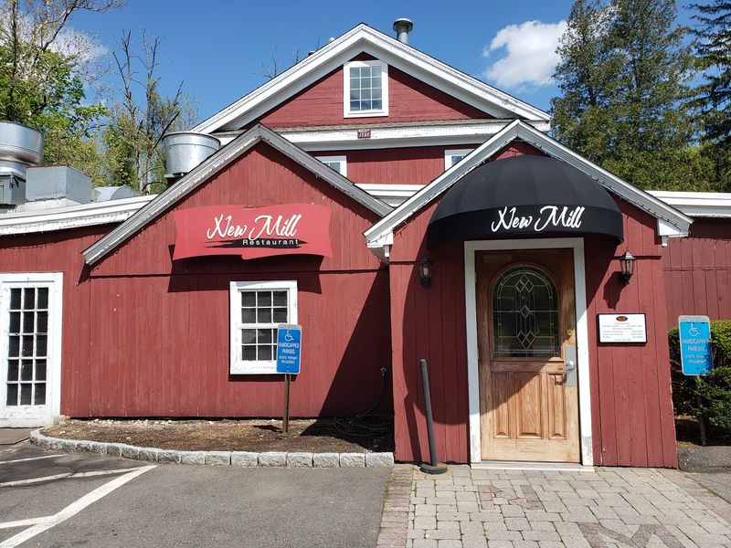 Connecticut Has A Restaurant Inside A 1737 Mill Where You Can Fill Your Plate With Steaks And Homemade Pasta - Decor Hint The Old Mill Dates All The Way Back To 1737