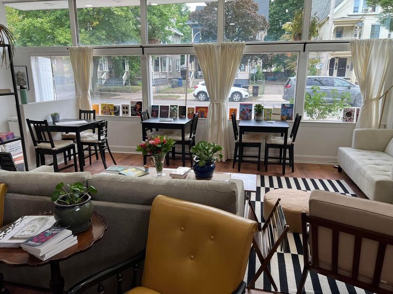 Quiet Corners Make Reading Feel Effortless