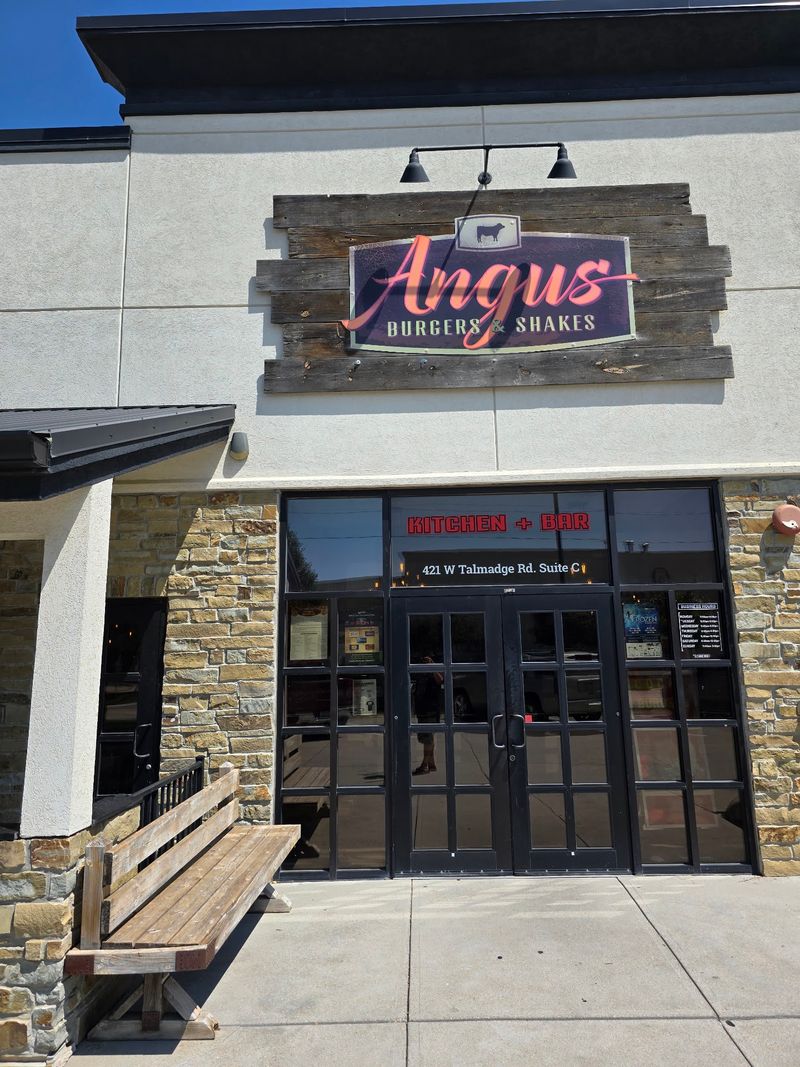 Angus Burgers & Shakes, Kearney, NE