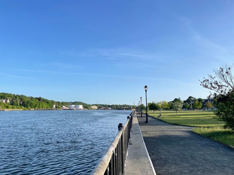 9 Connecticut Riverwalks Worth Exploring When You Need An Easy Afternoon Outdoors - Decor Hint Quinnipiac River Park, New Haven