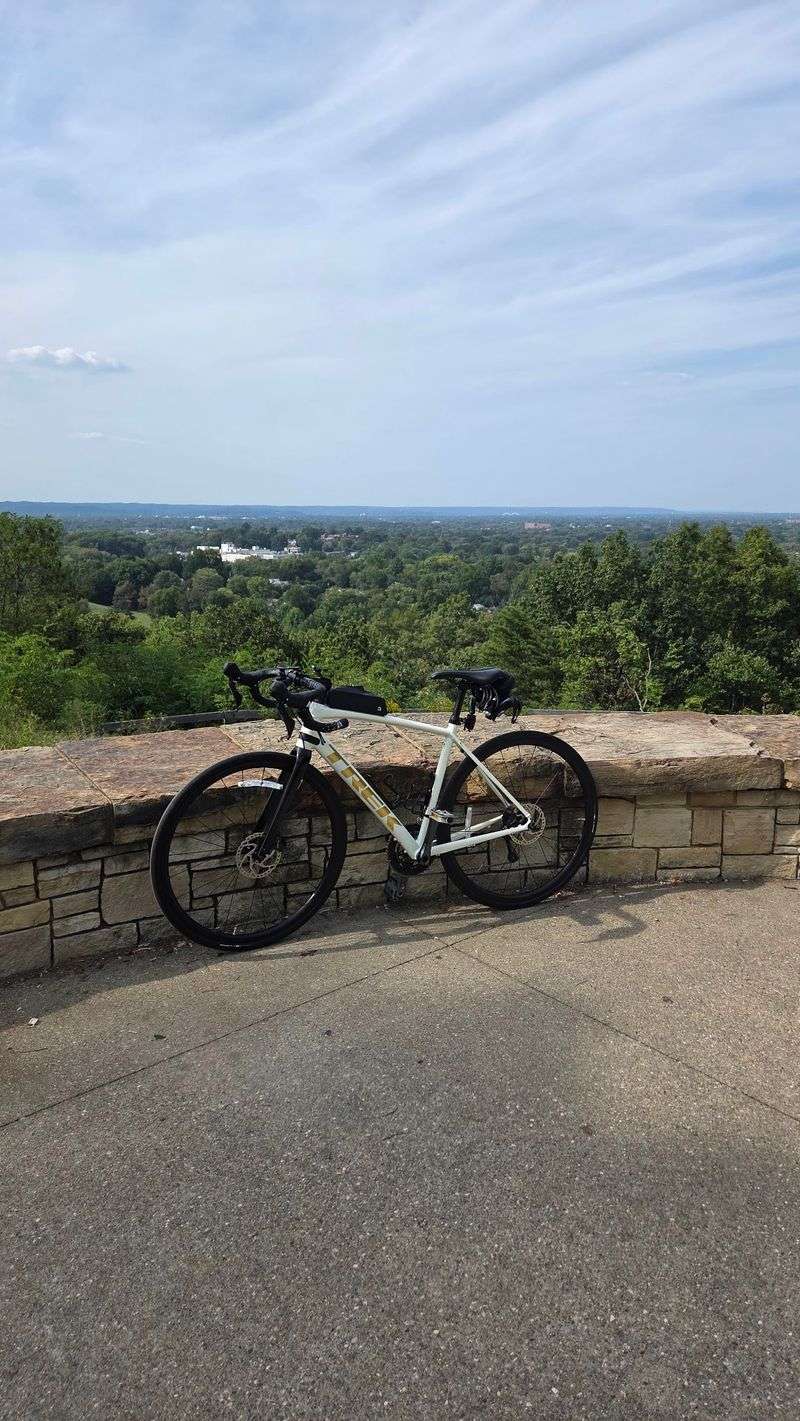 North Overlook At Iroquois Park