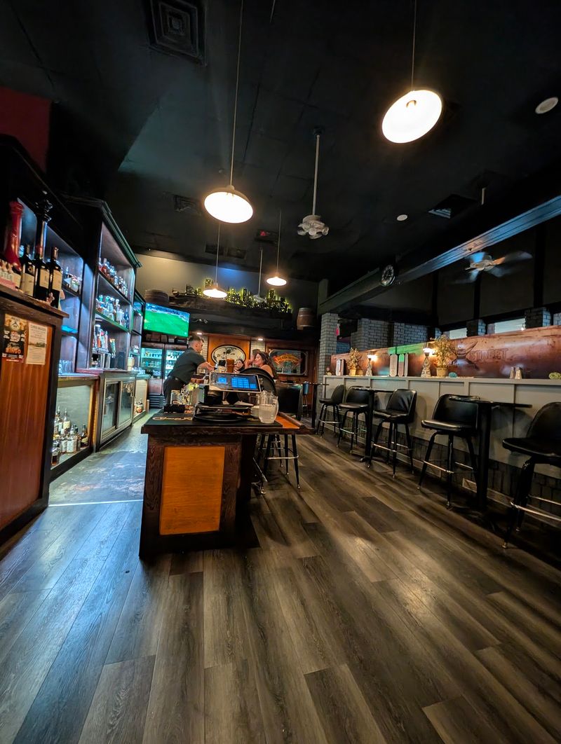 Market Street Blade And Barrel, Redding