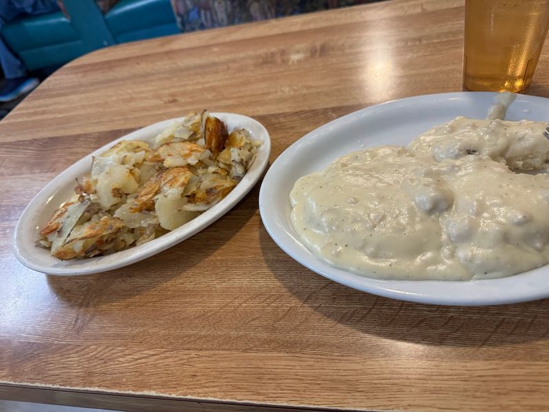 This Old-School Nebraska Cafe Bakes More Kinds Of Pie Than You Can Try In One Sitting - Decor Hint Hash Browns, Done the Homemade Way