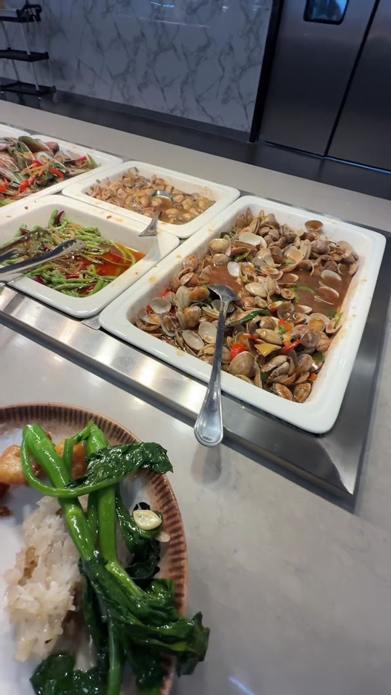 The Make-Your-Own Pho Station Is A Hidden Gem