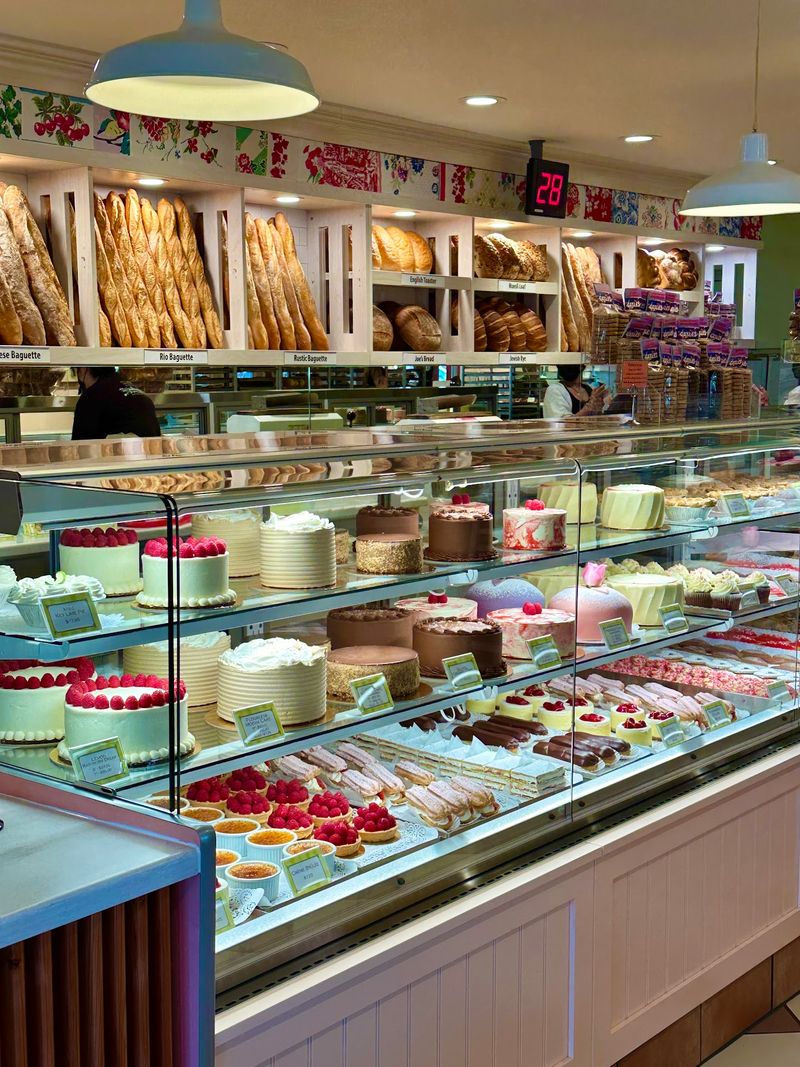 It Still Keeps Early-To-Late Bakery Hours
