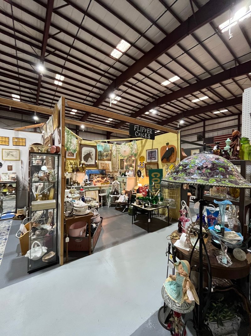 Stratford Antique Center, Stratford