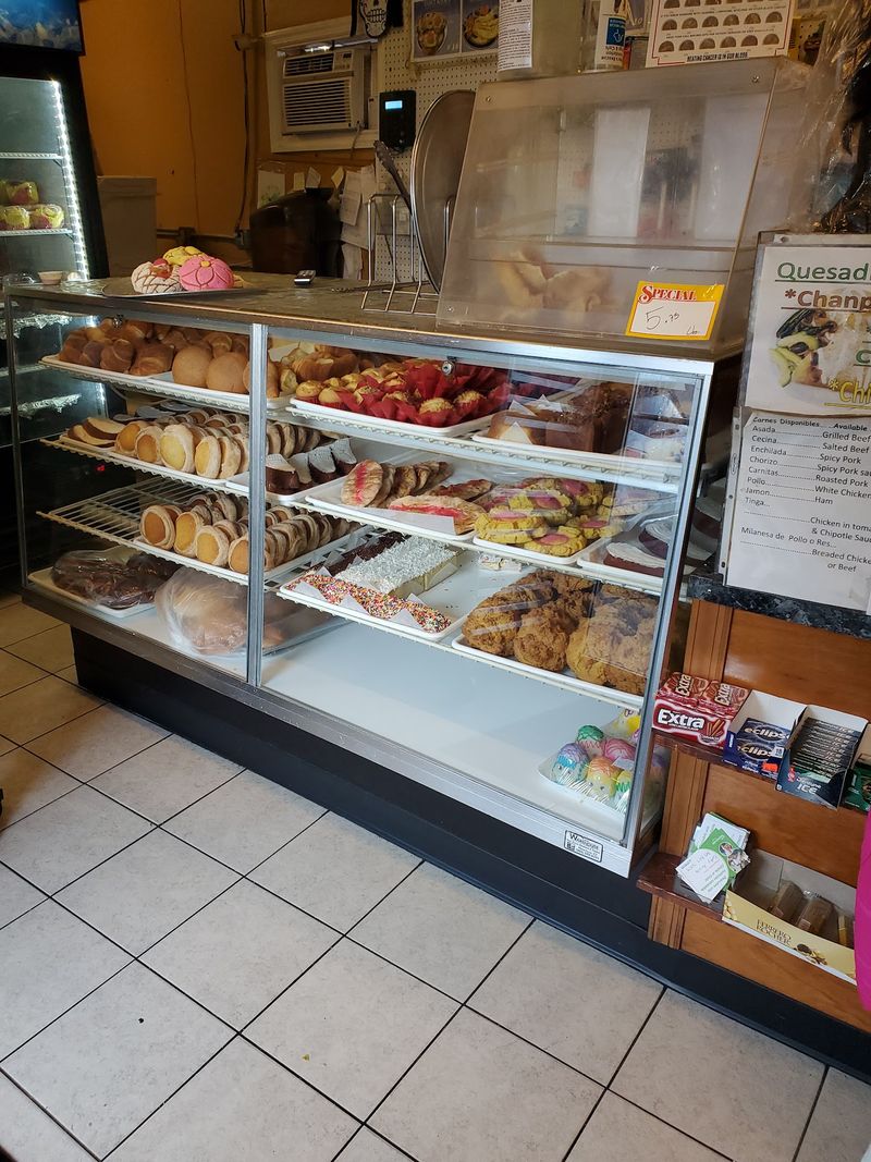 This Connecticut Bakery Has Become A Local Favorite For Homemade Tamales - Decor Hint Chilaquiles And Enchiladas Turn Bakery Runs Into Meals