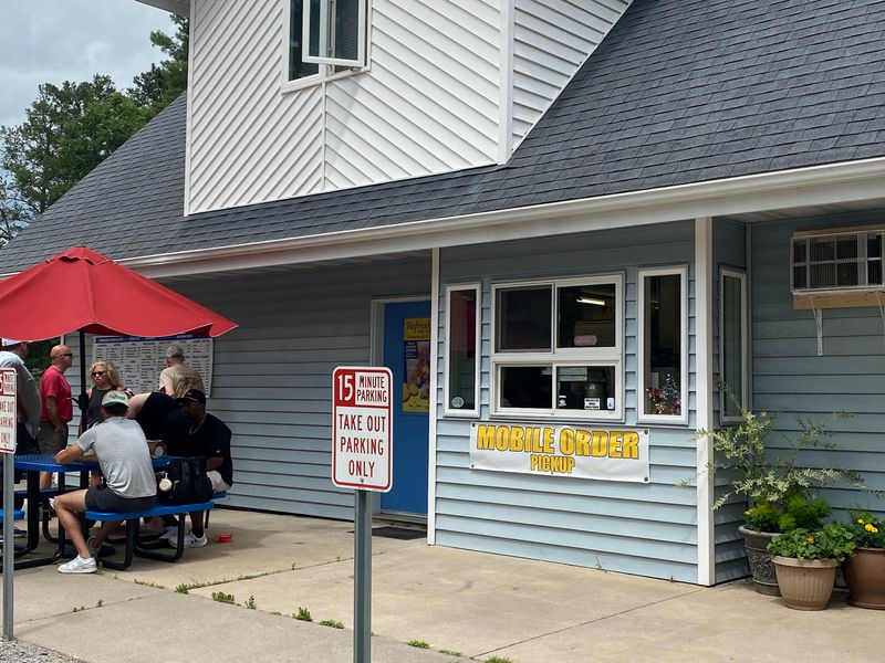 Hoggie Doggie's, Woodruff