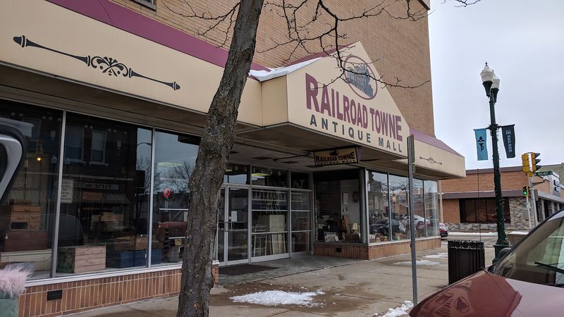 6 Nebraska Flea Markets and Antique Malls Packed With Enough Dealer Booths To Fill A Whole Saturday - Decor Hint Railroad Towne Antique Mall, Grand Island