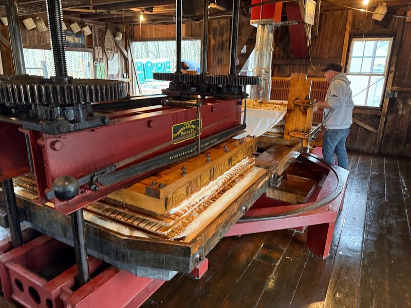 Locals Keep Returning To This Historic Connecticut Destination Every Fall, Home To America’s Last Steam-Powered Cider Mill - Decor Hint America’s Last Steam-Powered Cider Mill Still Runs
