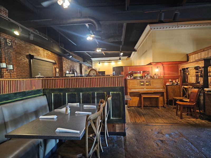 Freight House Restaurant, Hartselle