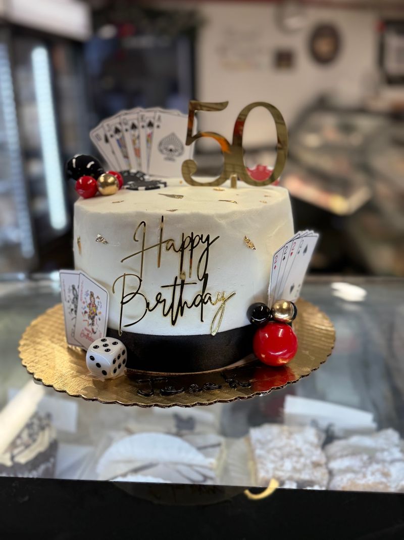 This Connecticut Bakery Has Turned Fresh-Filled Cannoli Into One Of Its Signature Treats - Decor Hint Cakes Add More Reasons To Visit