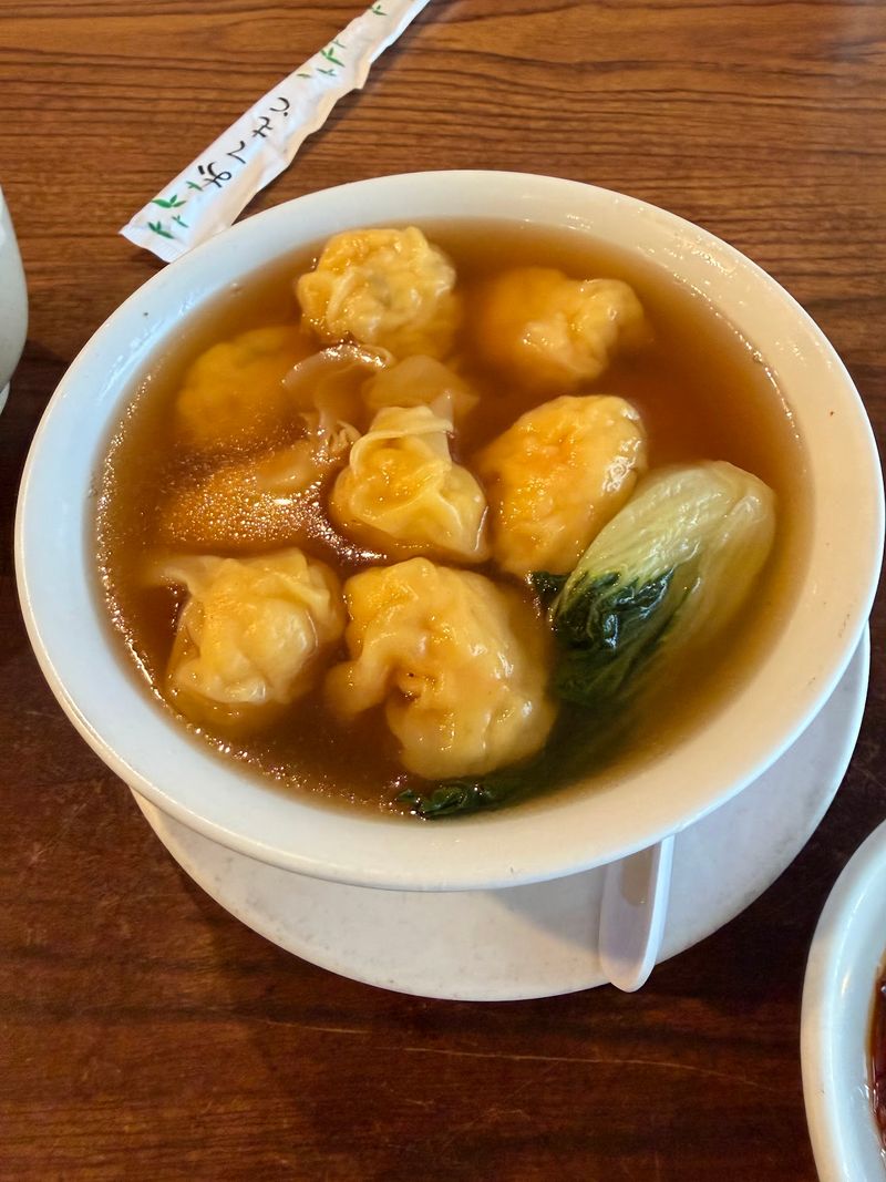 Dim Sum Carts Still Roll From Table To Table At This Florida Restaurant - Decor Hint Hot Tea From the Moment You Sit