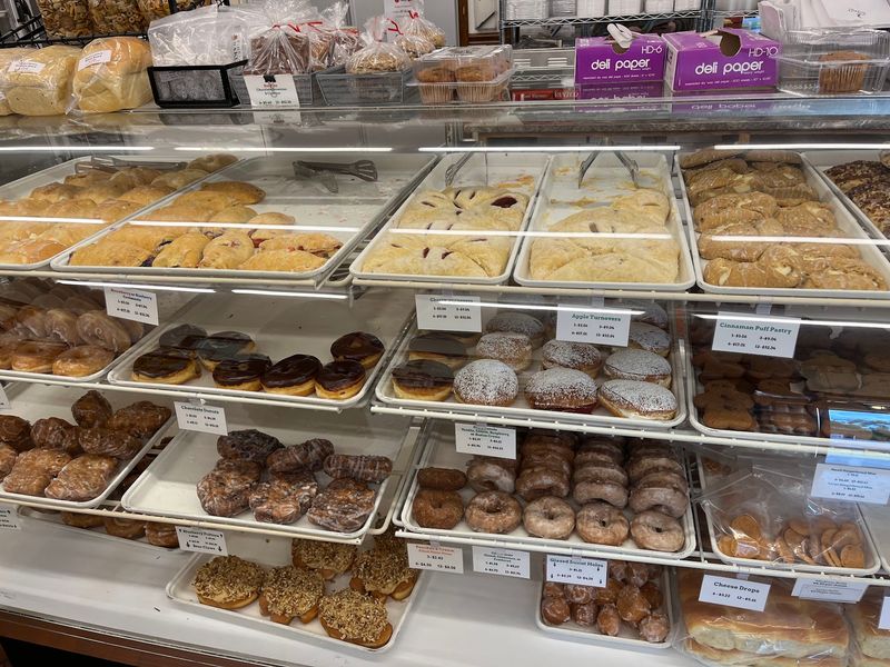 The Tiny Bakery In Georgia Where Locals Say The Long Drive Is Worth It - Decor Hint Savory Bites Hiding Among The Sweets