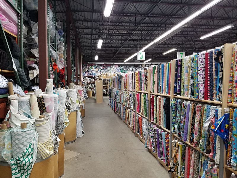 The Giant Fabric Warehouse In Minnesota That Crafters Will Love - Decor Hint Smart Packing Beats Wishful Thinking