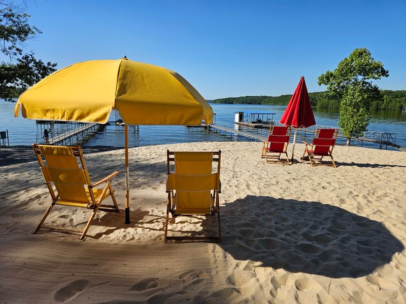 10 Relaxed Kentucky Lakeside Restaurants Travelers Keep Returning To - Decor Hint Kentucky Lake Glamping Cafe