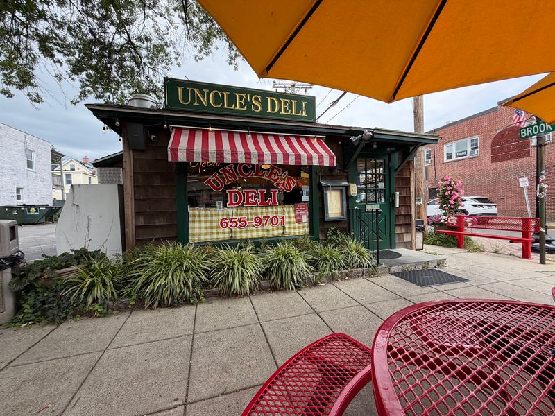 Uncle's Deli, Darien