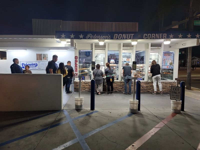 Peterson's Donut Corner, Escondido