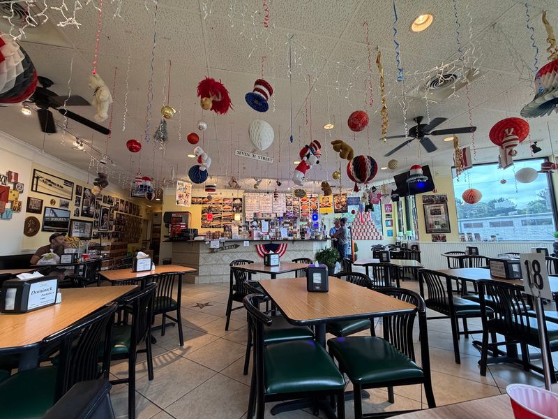 Hoboken Cafe On Whitlock, Marietta