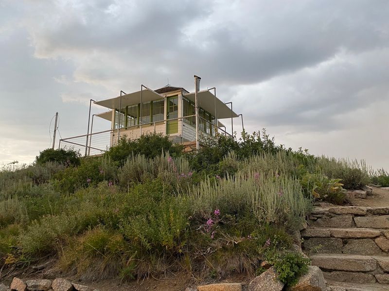 Wander These 9 Idaho Fire Lookout Towers Your Family Will Talk About For Years - Decor Hint Deadwood Lookout In Garden Valley