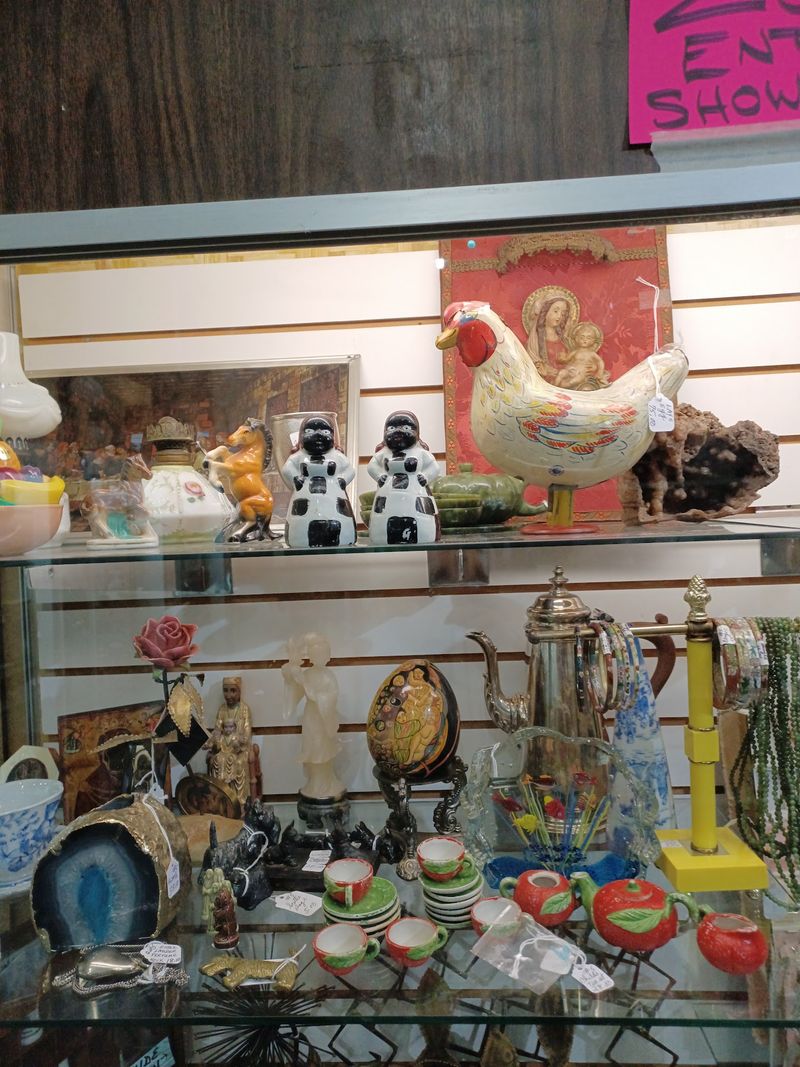 Aisles Of Vintage Toys And Retro Games Make This South Carolina Store Easy To Browse For Hours - Decor Hint A Closer Look At Collectibles