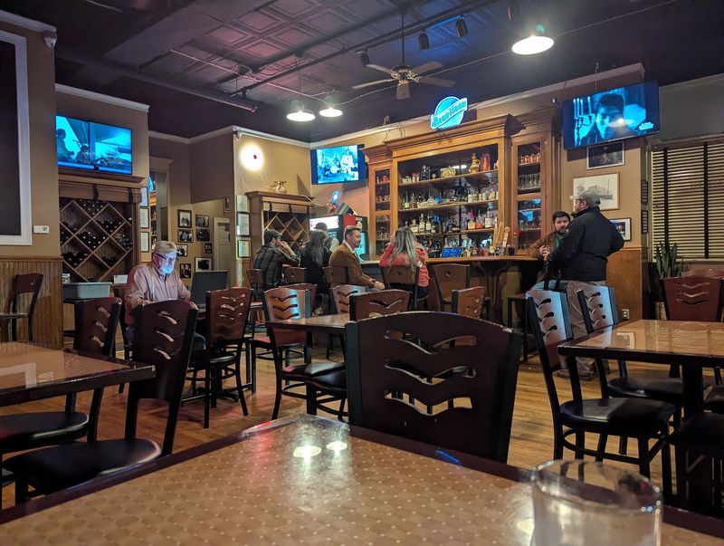 You Would Never Expect To Find Italian Food This Good At This Family-Owned Kentucky Ristorante - Decor Hint Why Travelers Keep Making The Detour