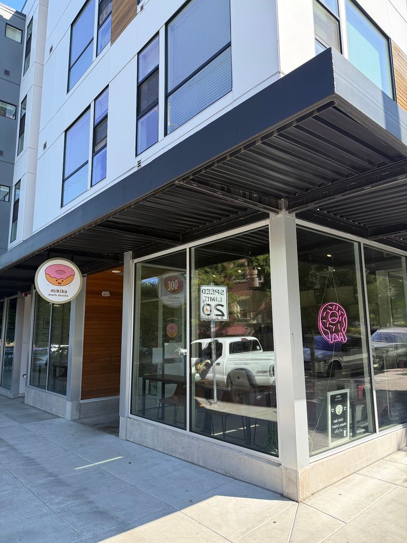 We Ranked 10 Oregon Donut Shops From Good To Surprisingly Addictive - Decor Hint Mikiko Mochi Donuts