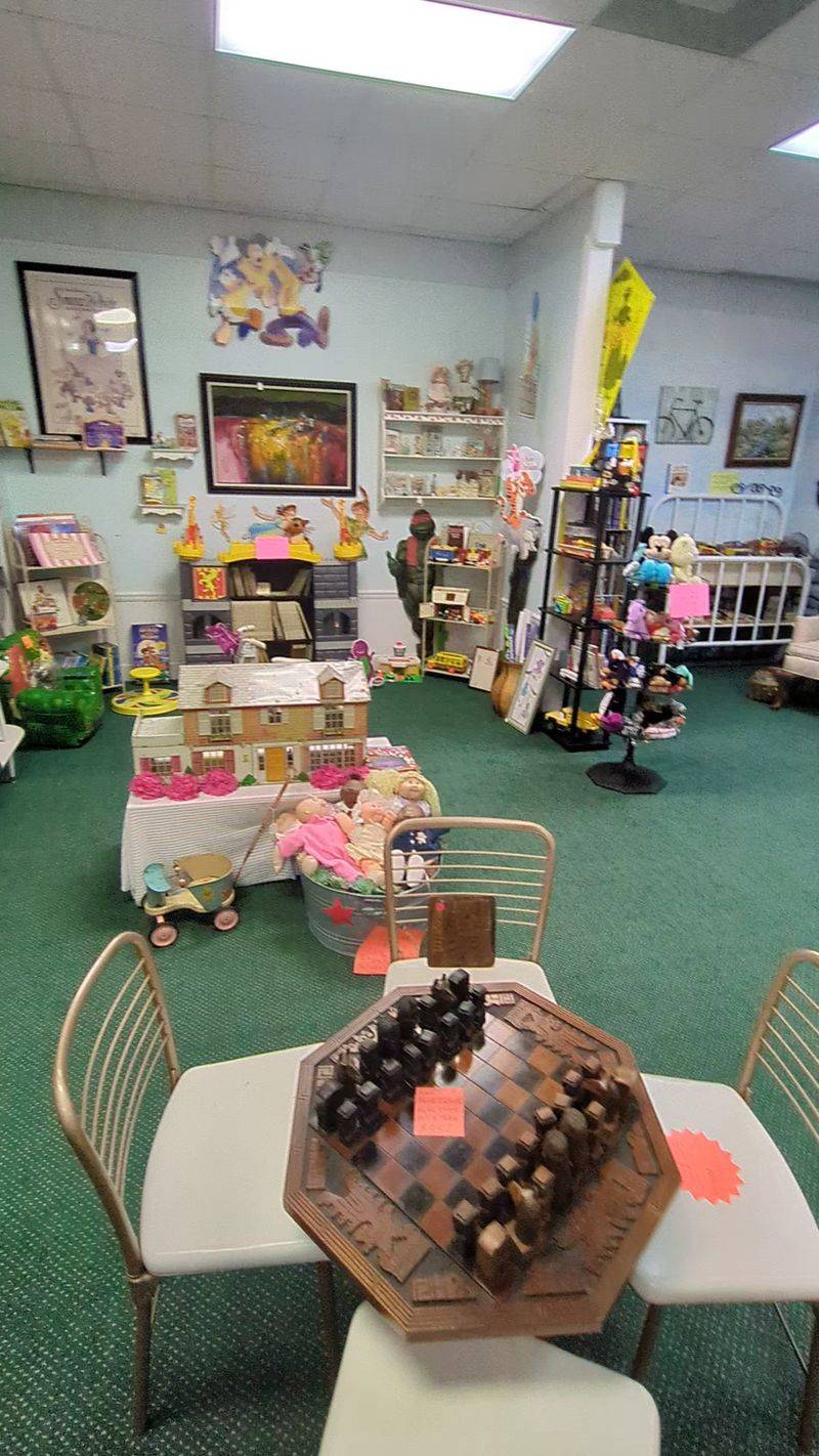 Vintage Treasures, Greenville, North Carolina