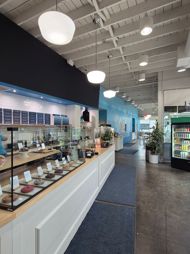 We Ranked 10 Oregon Donut Shops From Good To Surprisingly Addictive - Decor Hint Blue Star Donuts