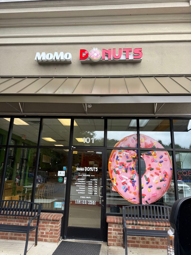 MoMo Donuts, Rock Hill