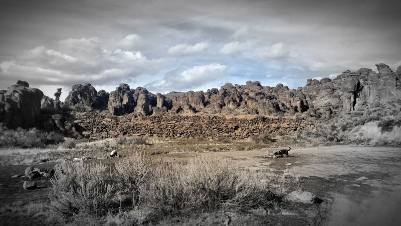 11 Idaho Places That Look Completely Different From The Rest Of The State - Decor Hint Little City Of Rocks - North Of Gooding
