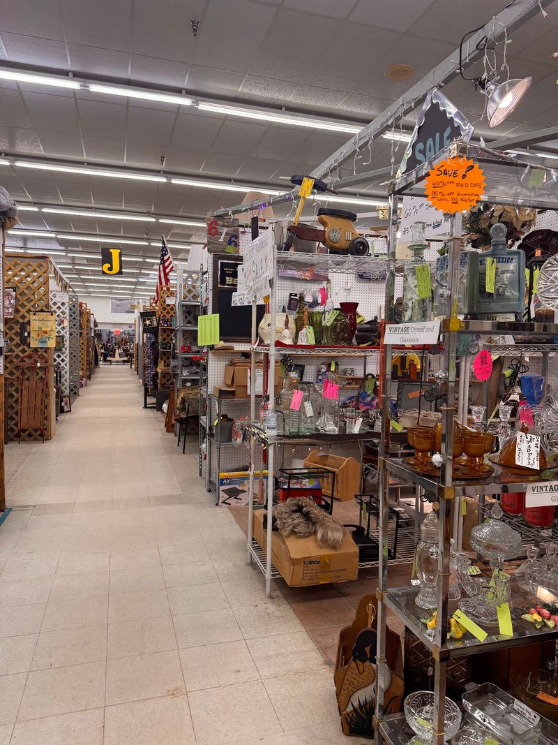 Bama Flea Mall & Antique Center, Leeds