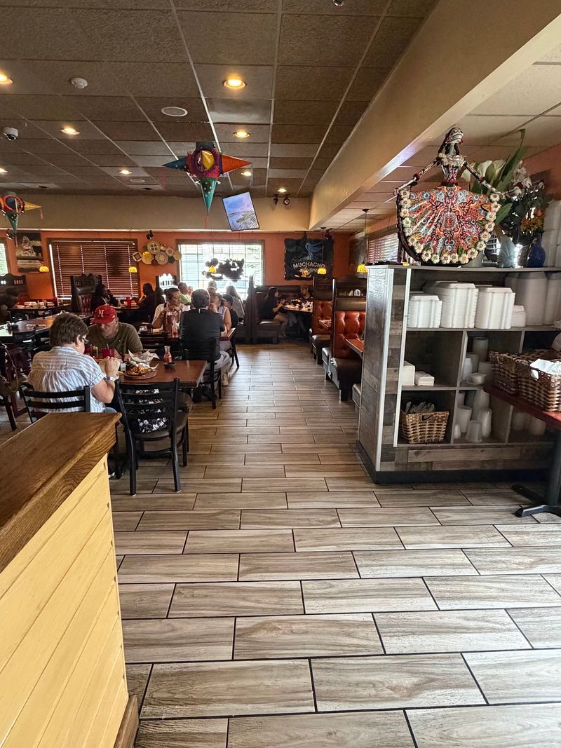 El Muchacho Alegre, Omaha