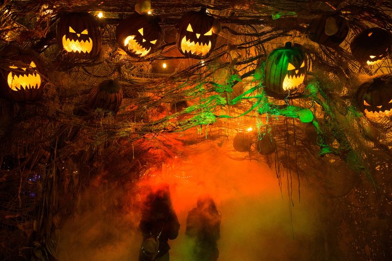 This California Haunted Hayride Drops You Into A Cursed Town Stuck On Halloween Night In 1985 - Decor Hint Hellbilly Halloween Heads Into The Backwoods