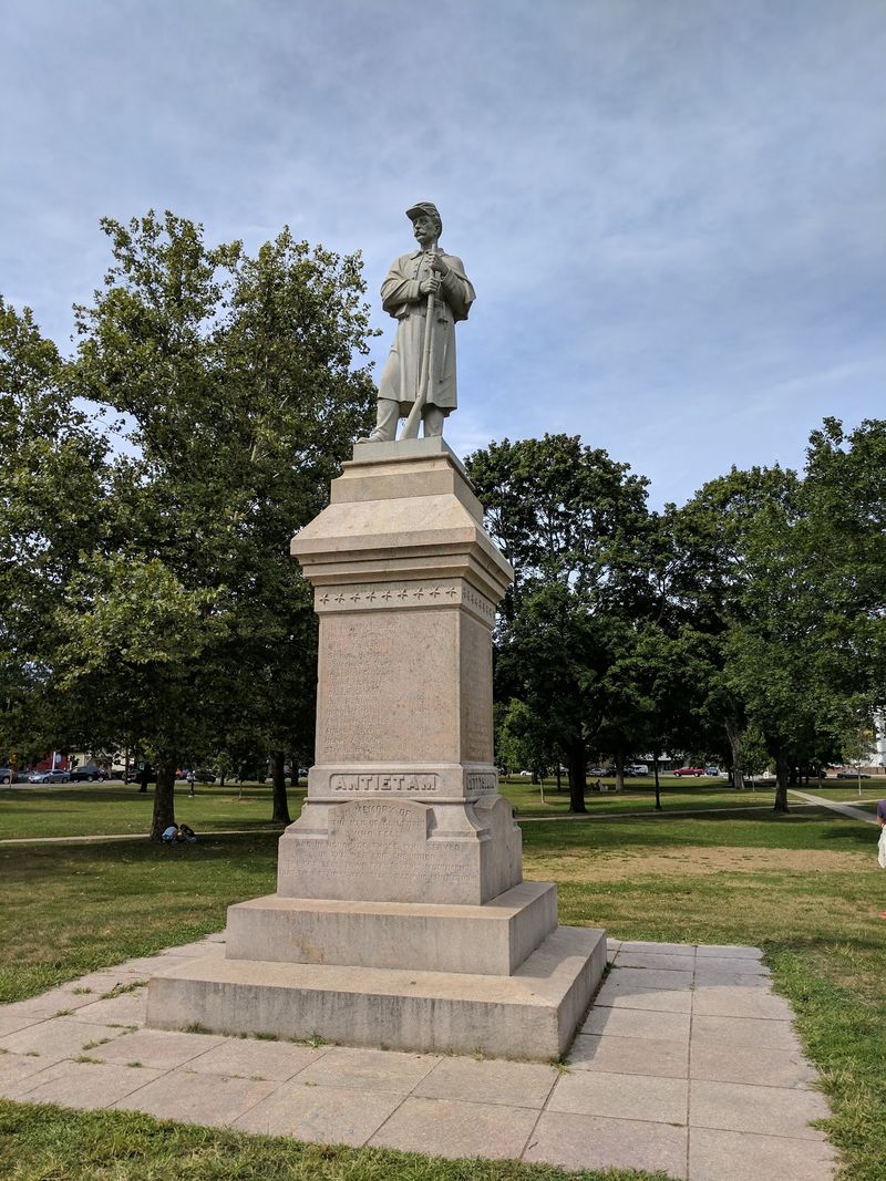 11 Connecticut Towns Where You Can Park Once And Explore Shops, Cafes And Local Sights On Foot - Decor Hint Guilford