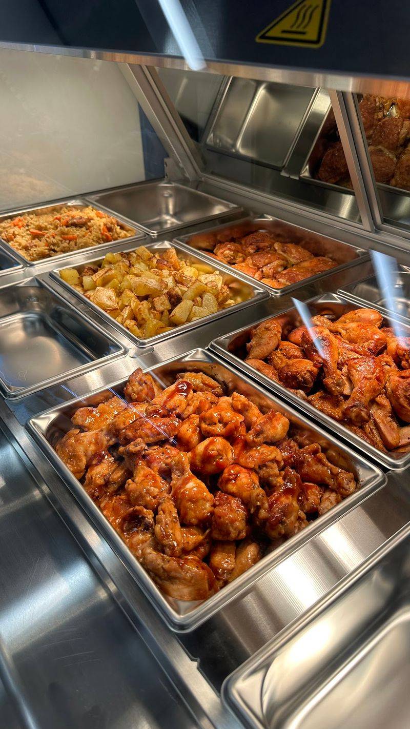 The Hot Deli Case Turns A Grocery Run Into An Easy Homemade Meal