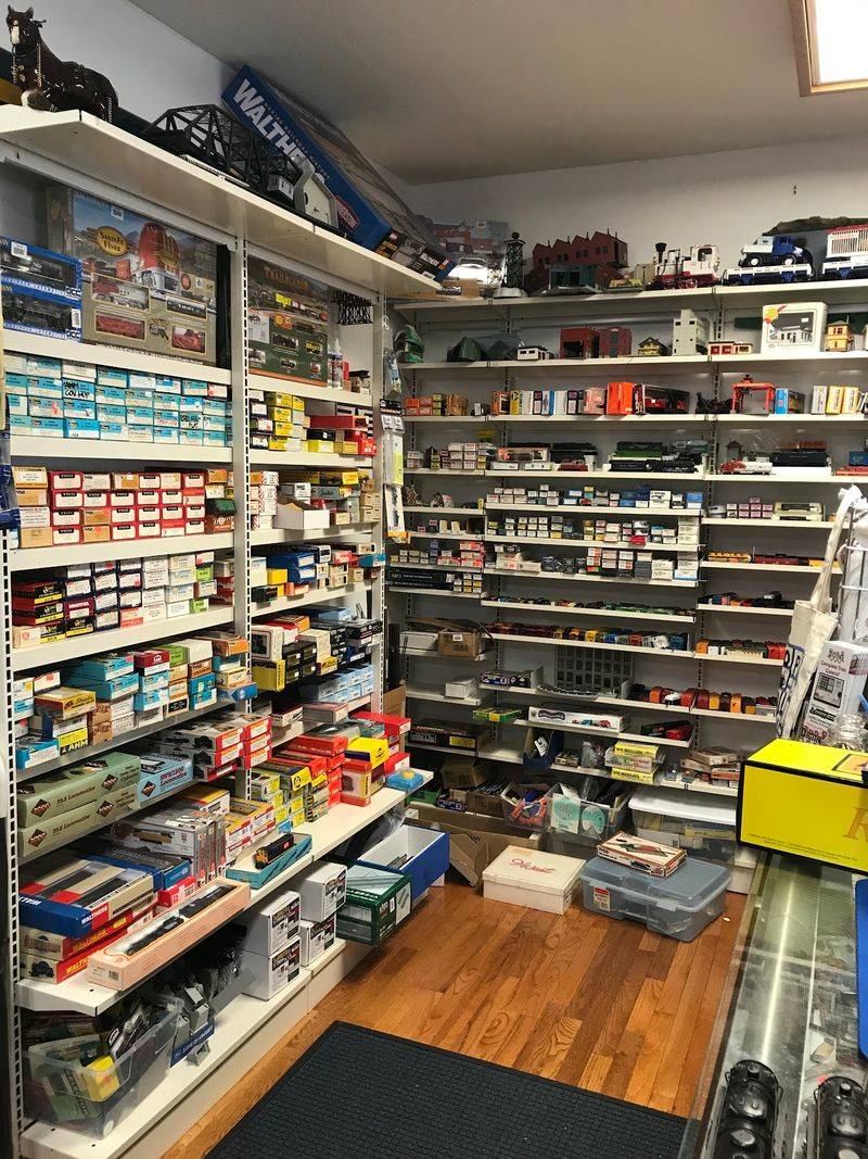 Model Train Fans Could Lose An Entire Afternoon Inside This Old-School Kentucky Hobby Shop - Decor Hint Old Engines, New Tricks, And A Busy Repair Bench