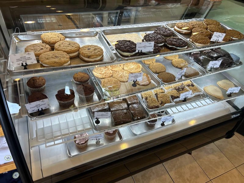 More Than 50 Cake Flavors Make Choosing Just One Surprisingly Difficult