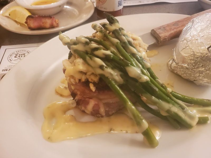 This Casual Restaurant In Georgia Has Seafood So Delicious It'S Worth The Drive - Decor Hint Greek And Southern Flavors Under One Roof